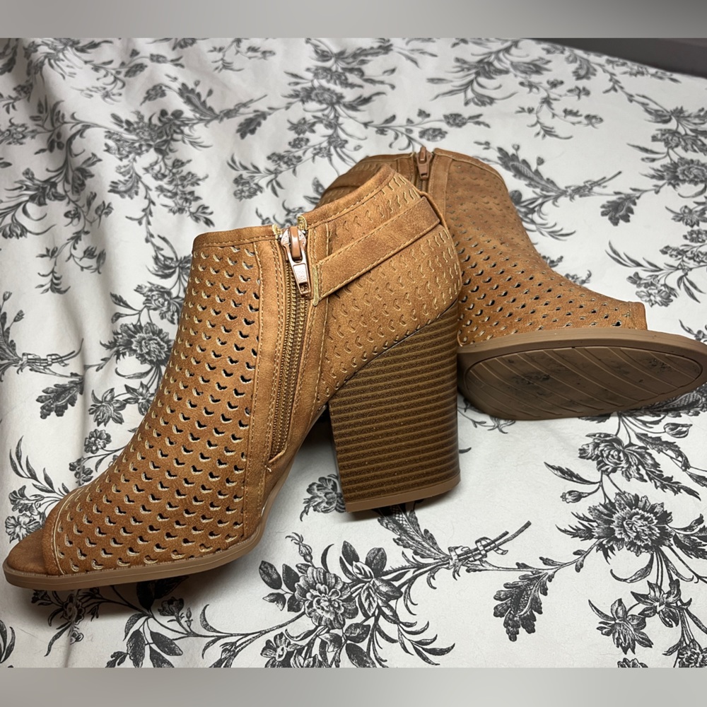 Princess Polly Heels